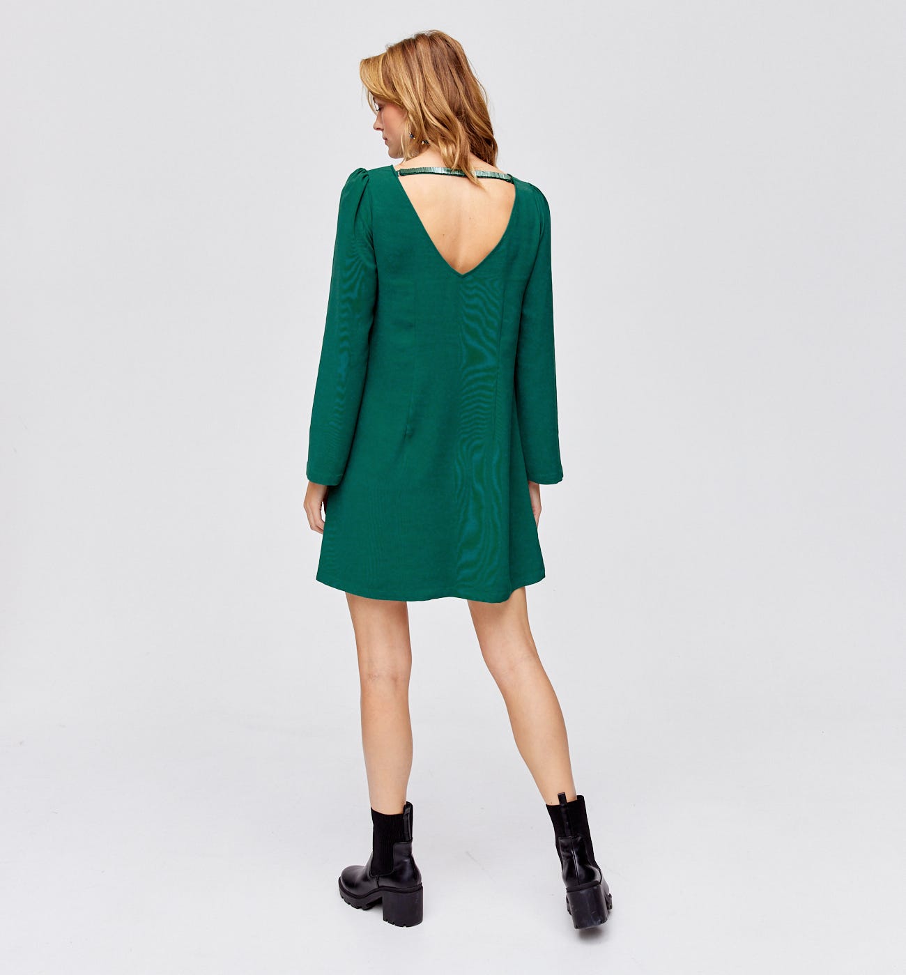 Robe décolleté V dos