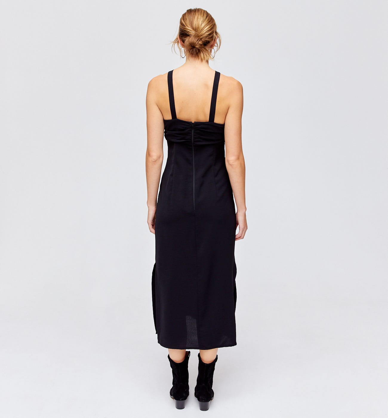 Trägerkleid mit Schlitz