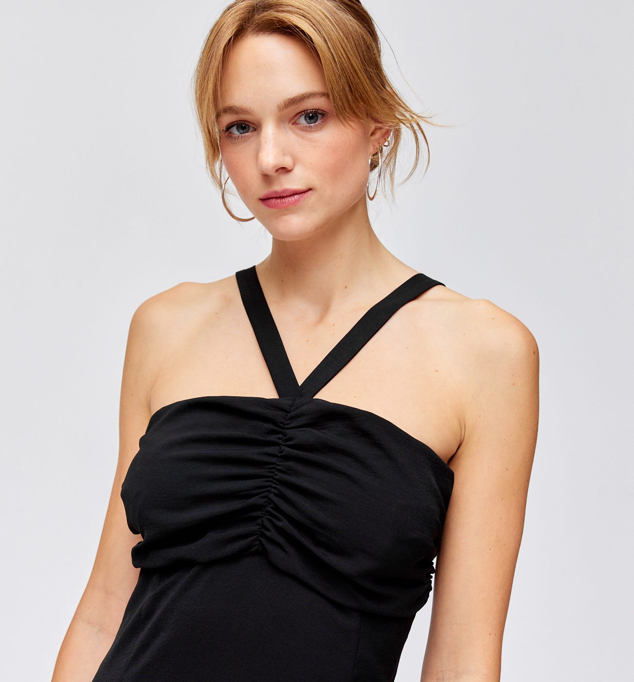 Trägerkleid mit Schlitz