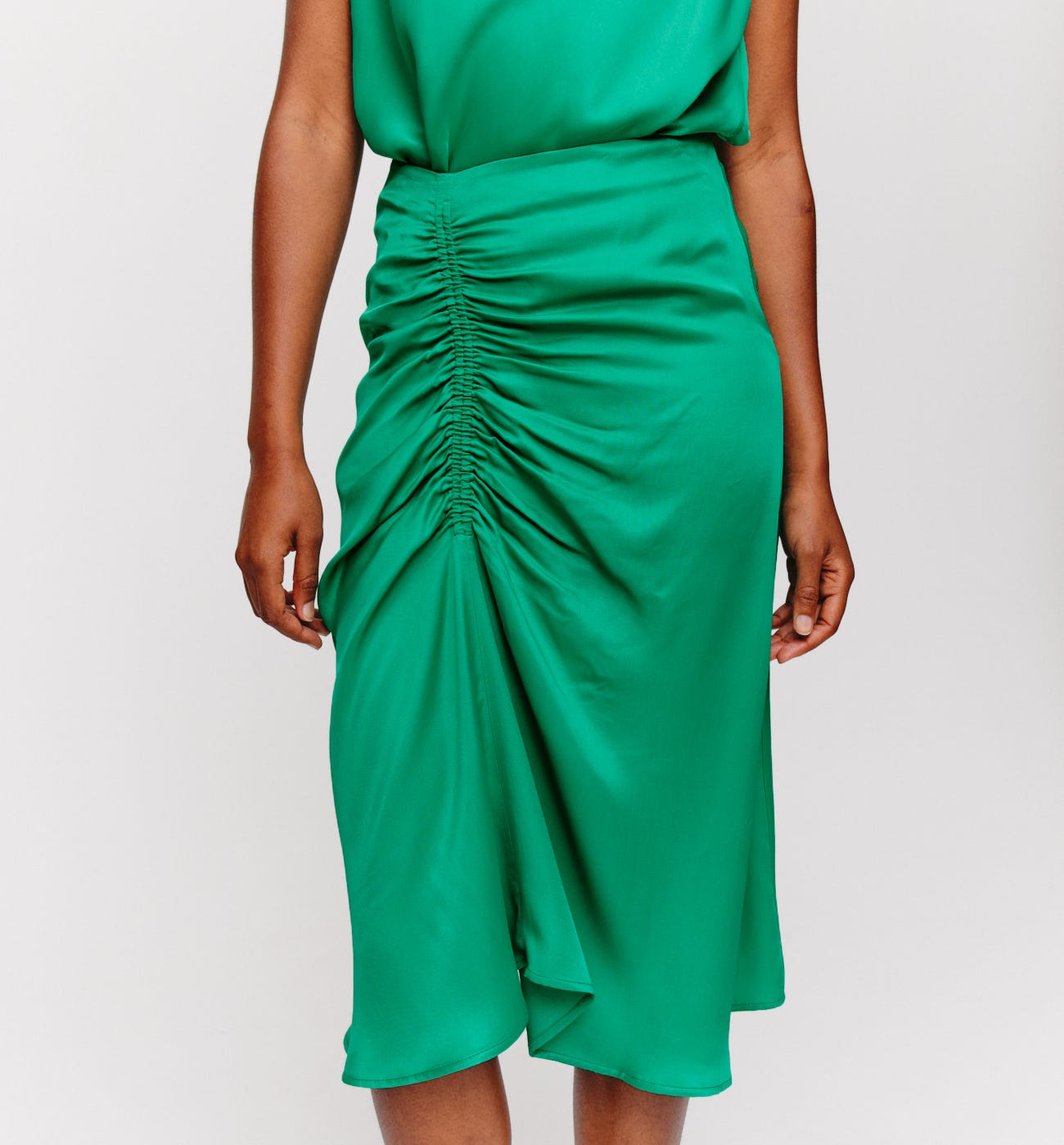 Jupe midi en satin Femme