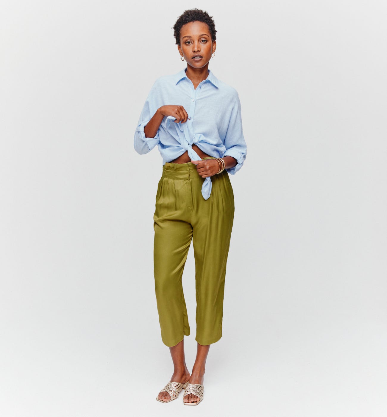 Pantalón cropped sedoso
