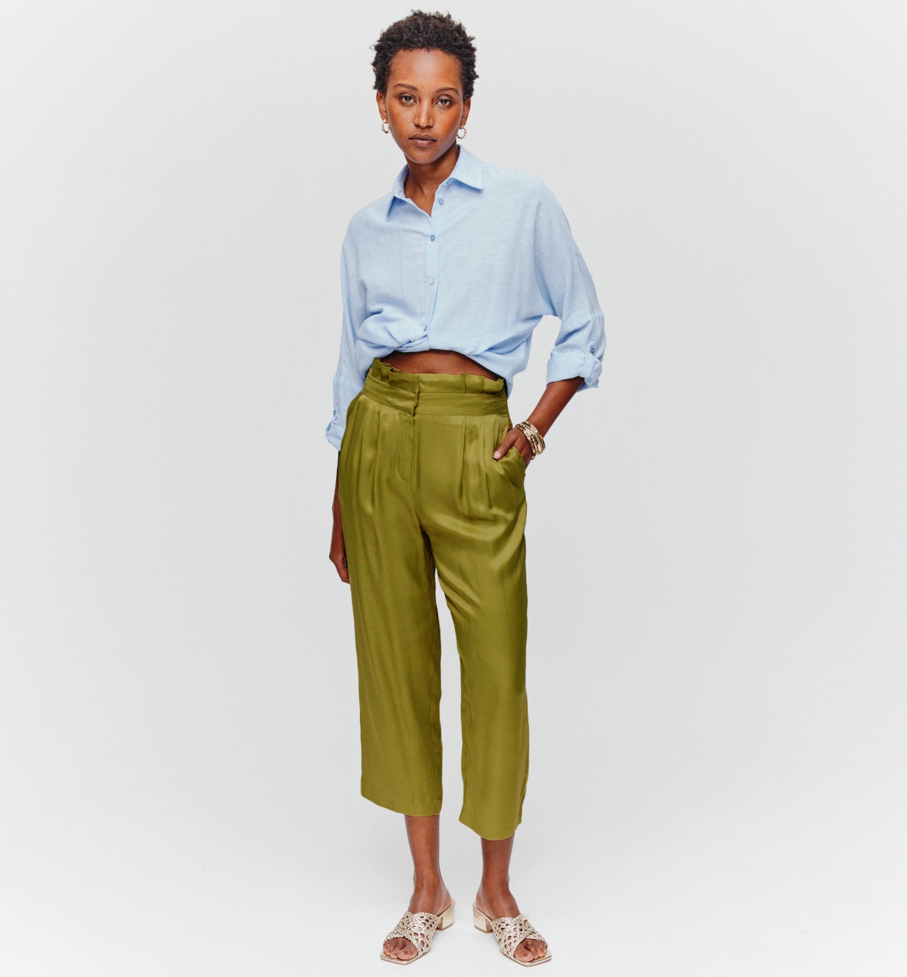 Pantalón cropped sedoso