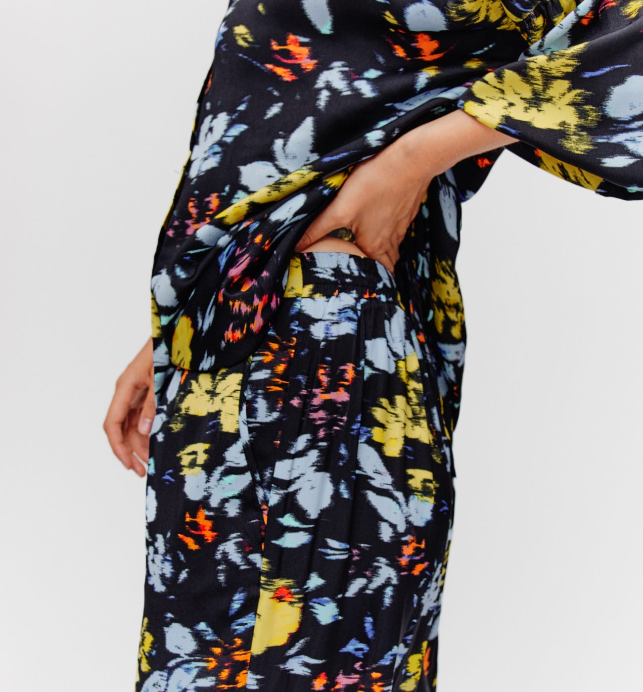 Pantalon soyeux imprimé Femme