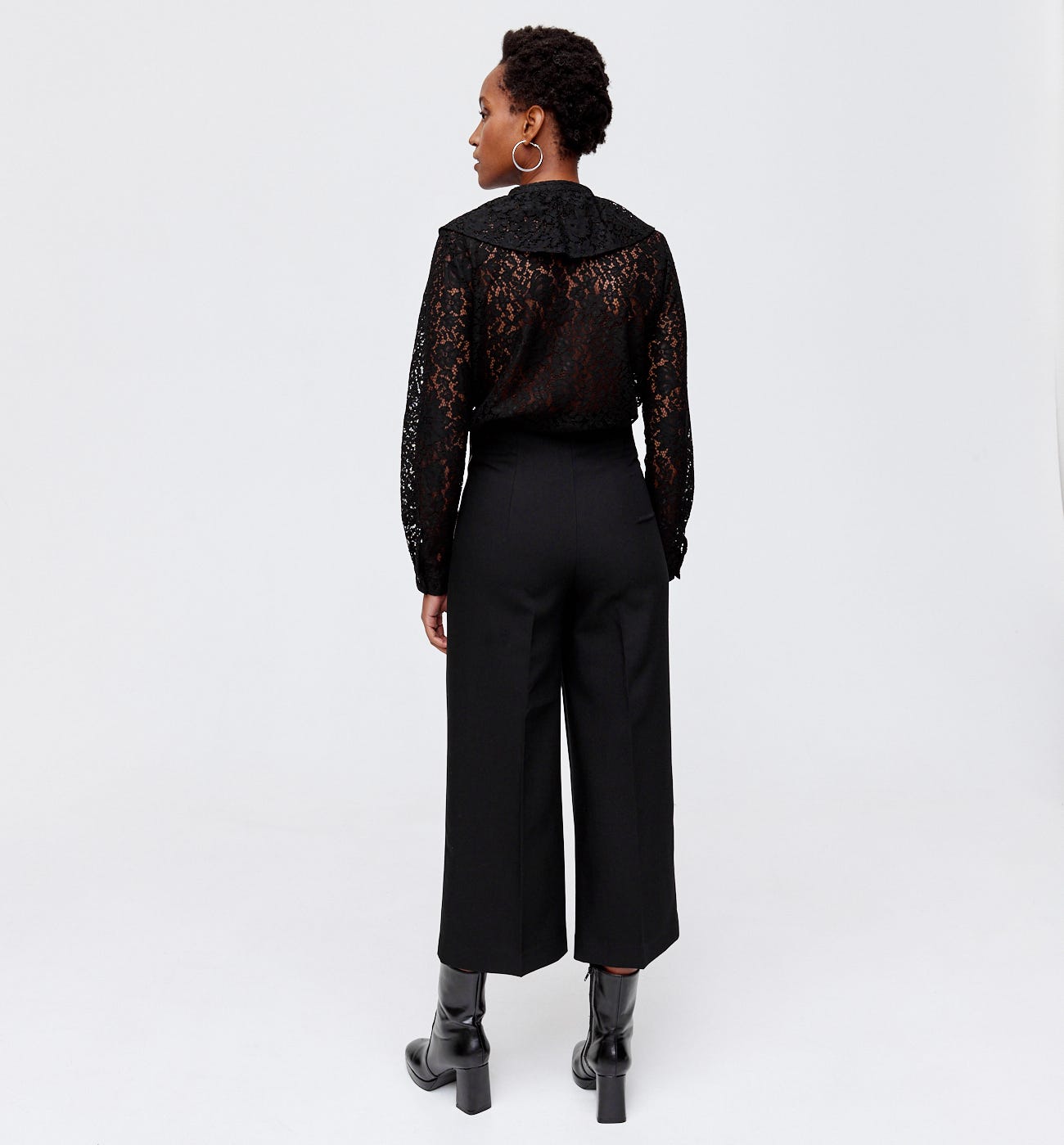 Pantaloni cropped tinta unita
