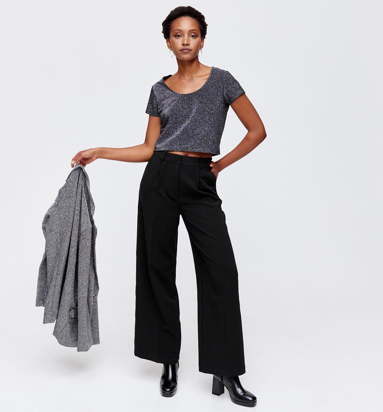 Pantaloni larghi vita alta