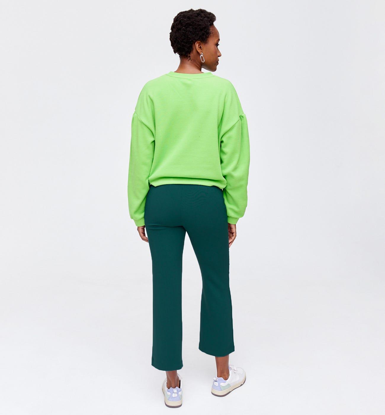 Pantalón acampanado