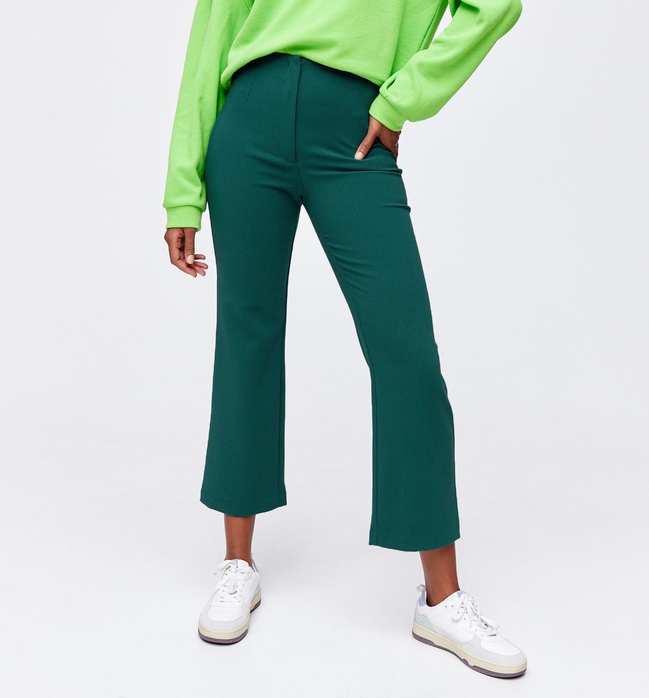 Pantalón acampanado