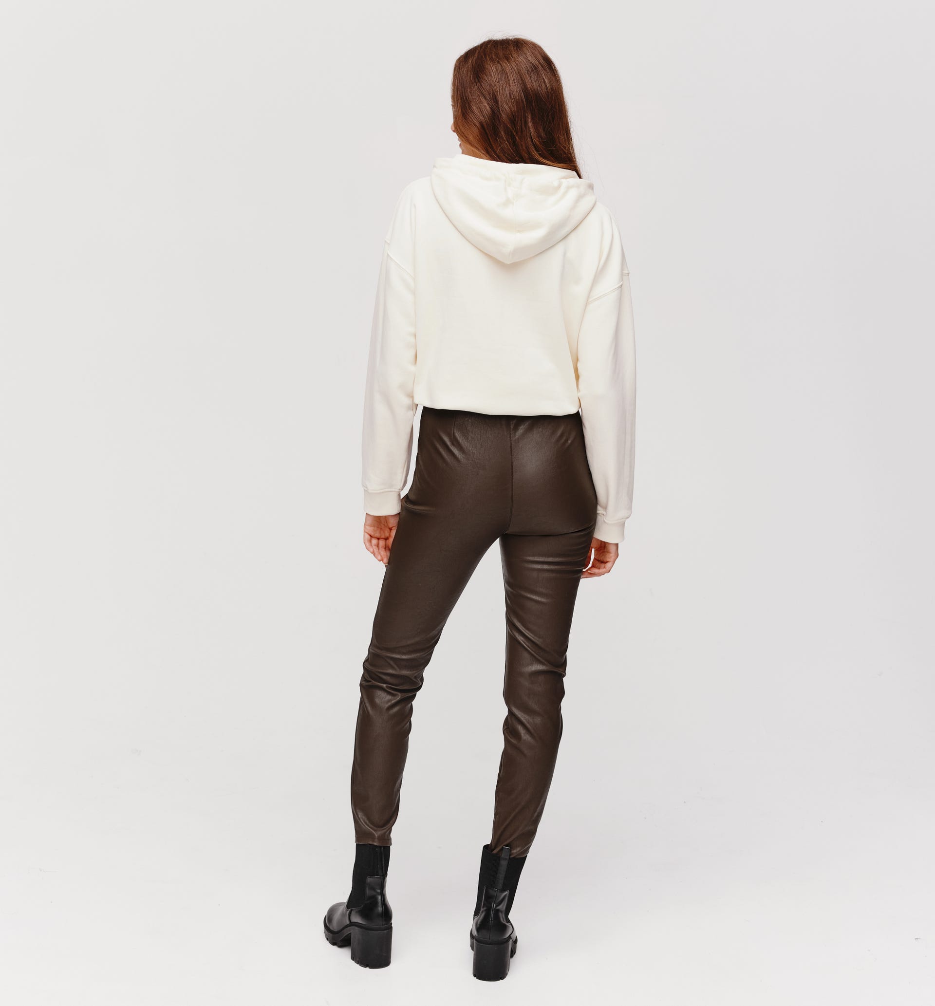 Pantaloni slim in similpelle