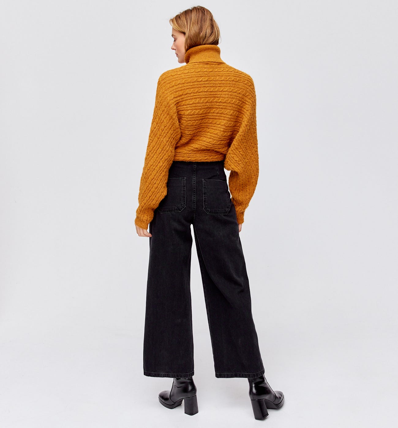 High-waist wideleg jeans