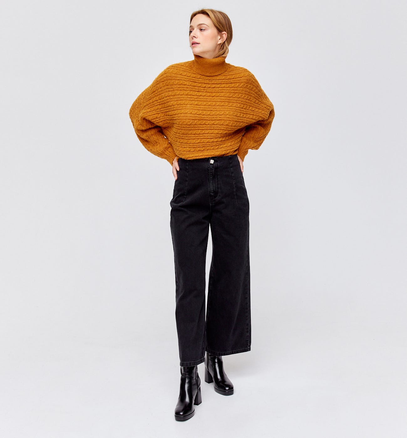 High-waist wideleg jeans