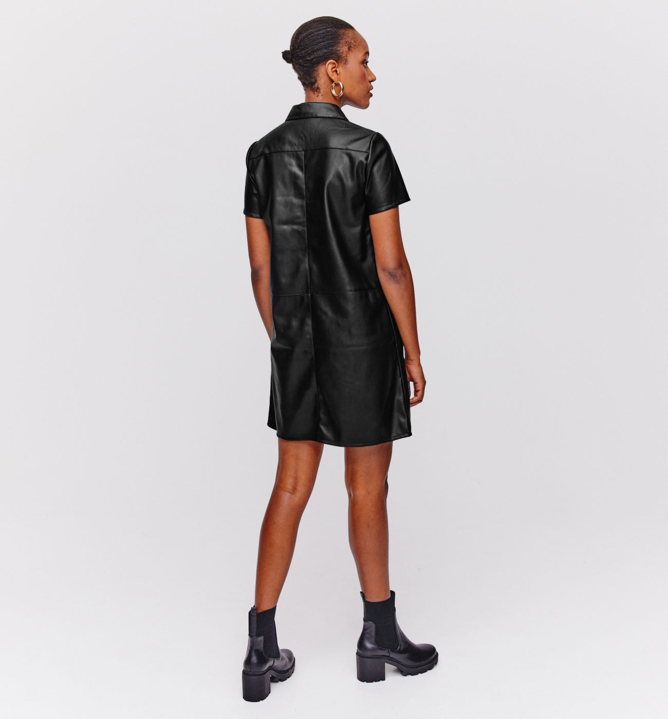 Kleid aus Kunstleder