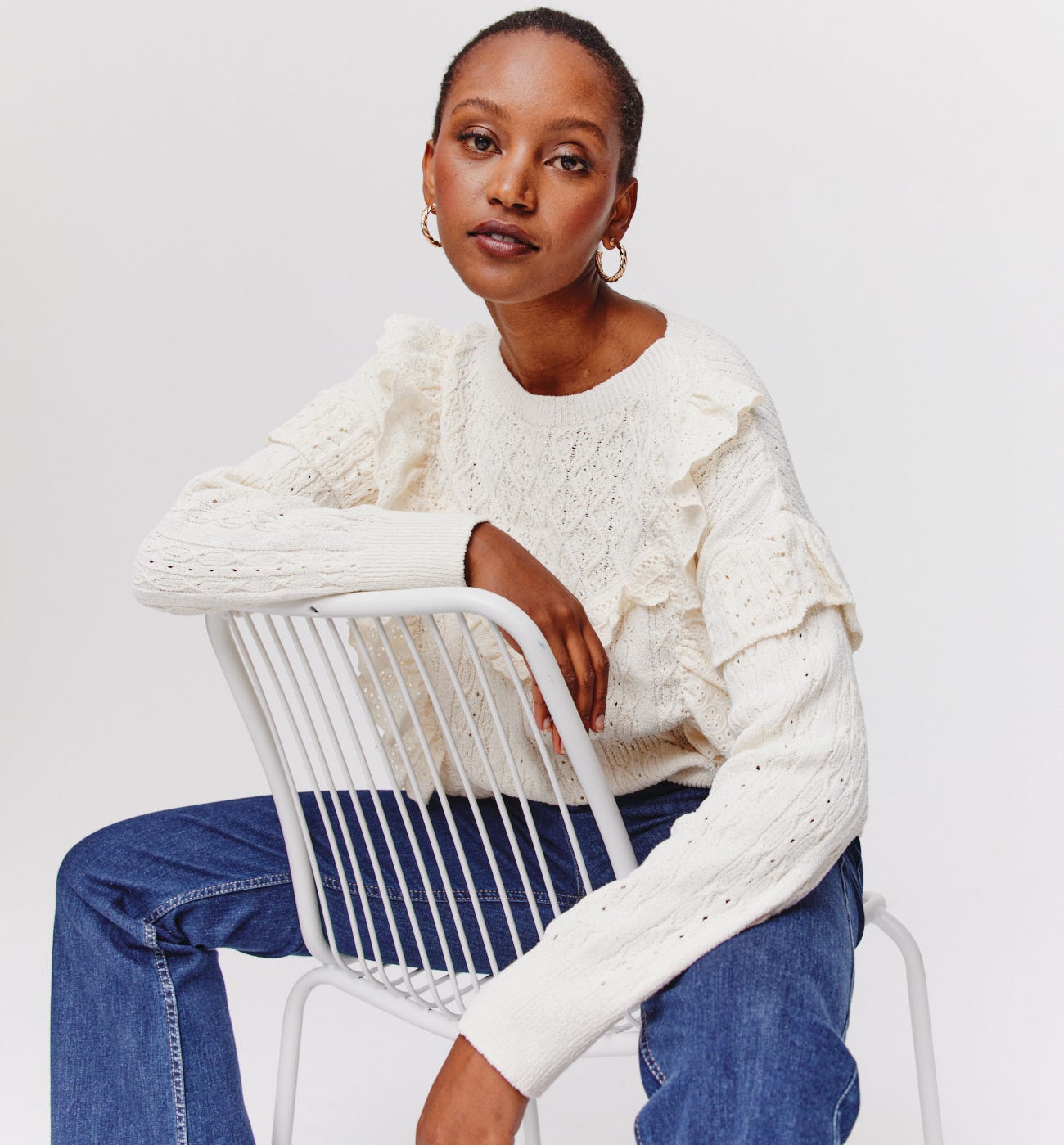 Sweter z falbankami