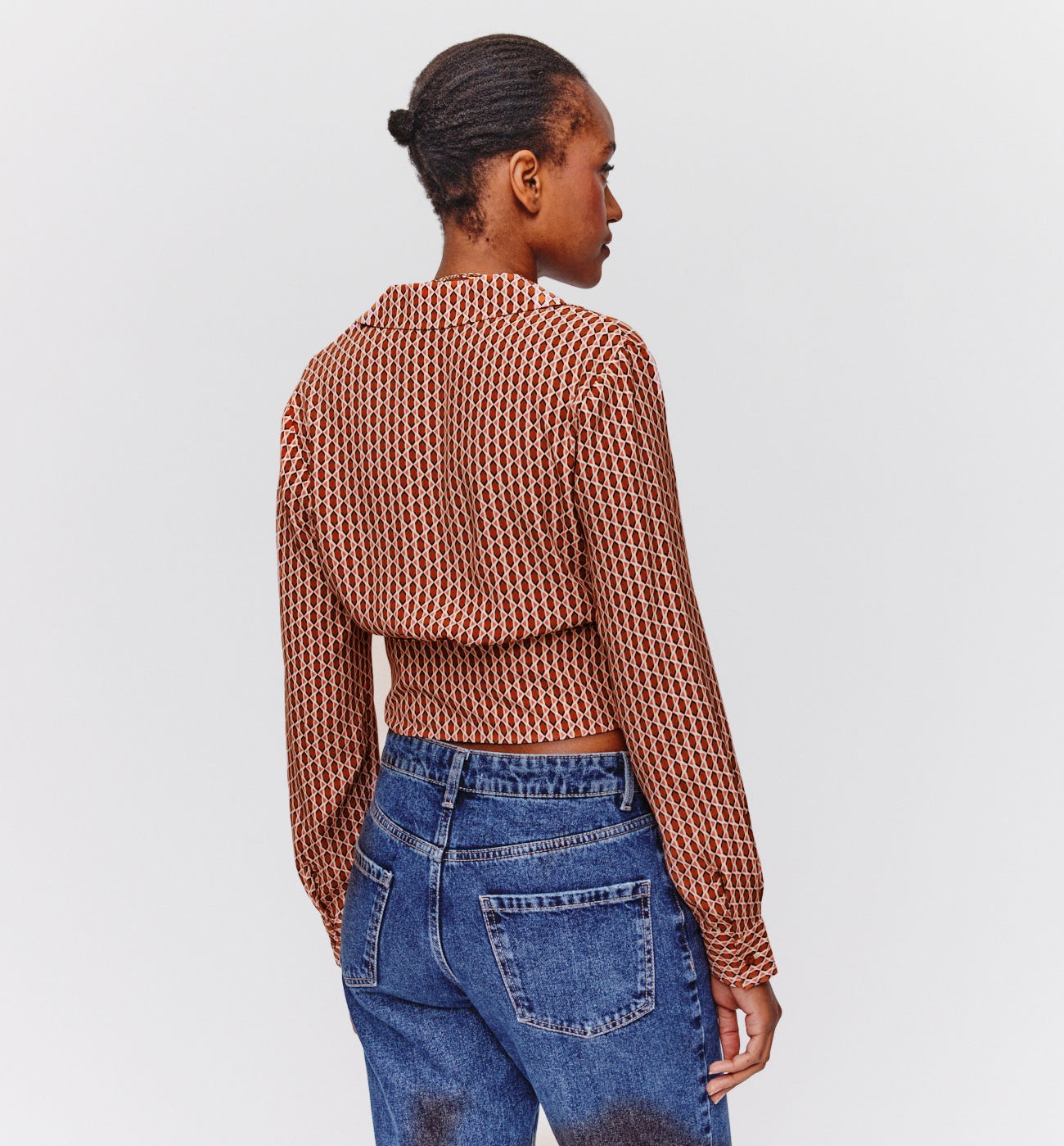 Short patterned shirt