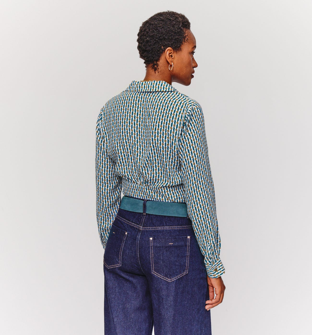Short patterned shirt