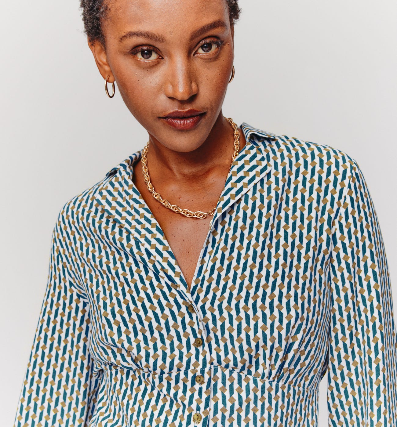 Camisa corta y estampada
