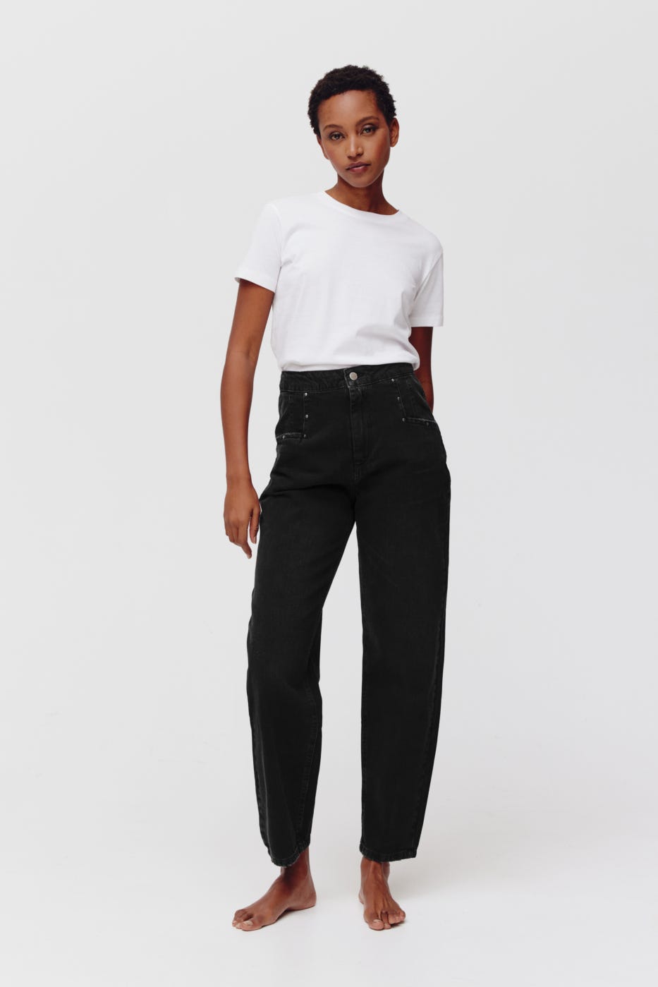 Boyfriend-Jeans mit Nieten