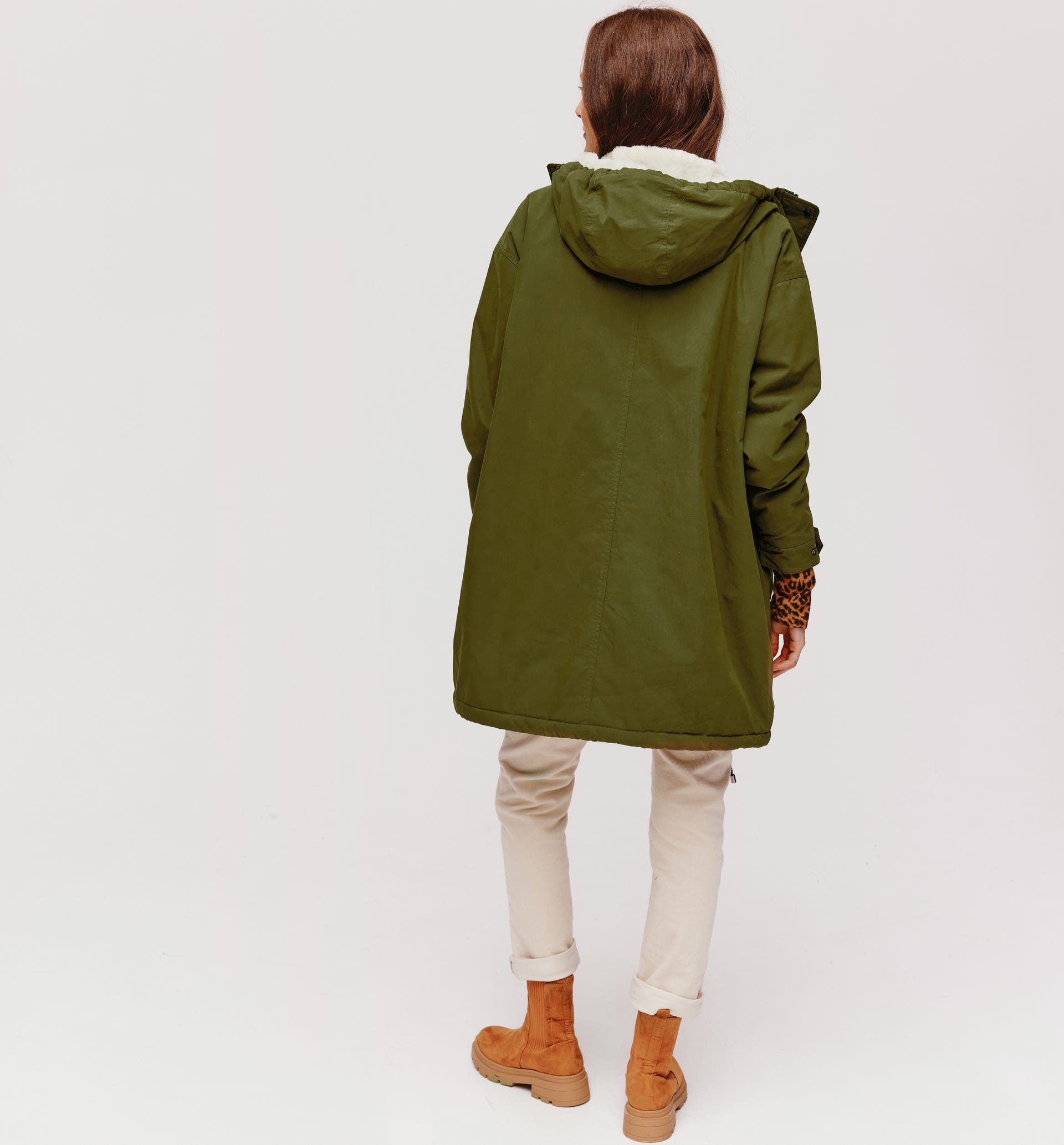 Parka con capucha