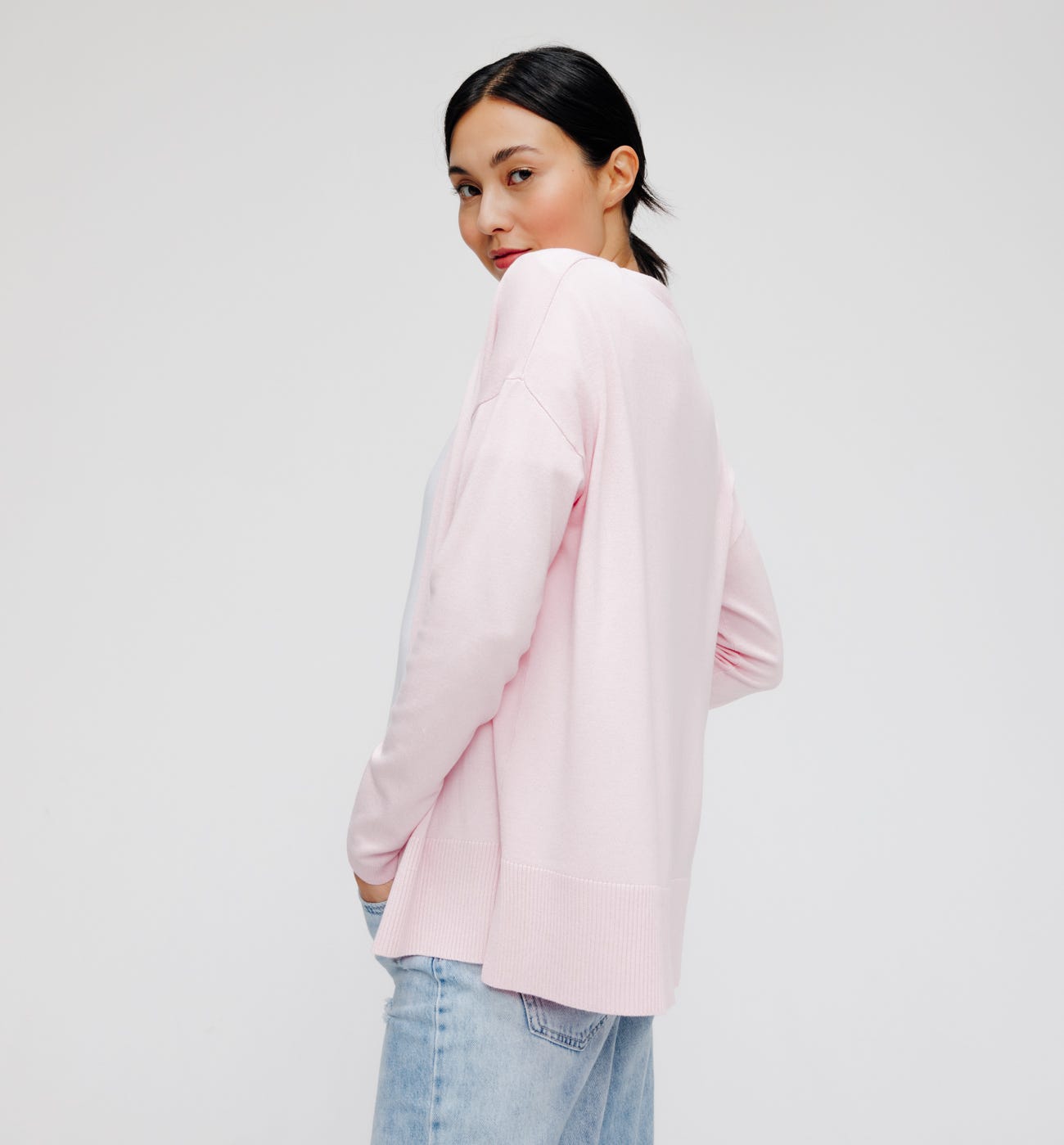 Lightweight plain cardigan