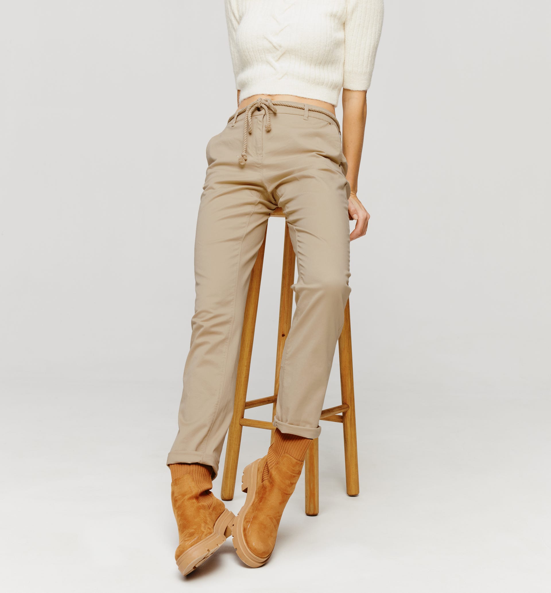 Pantaloni chino con cintura
