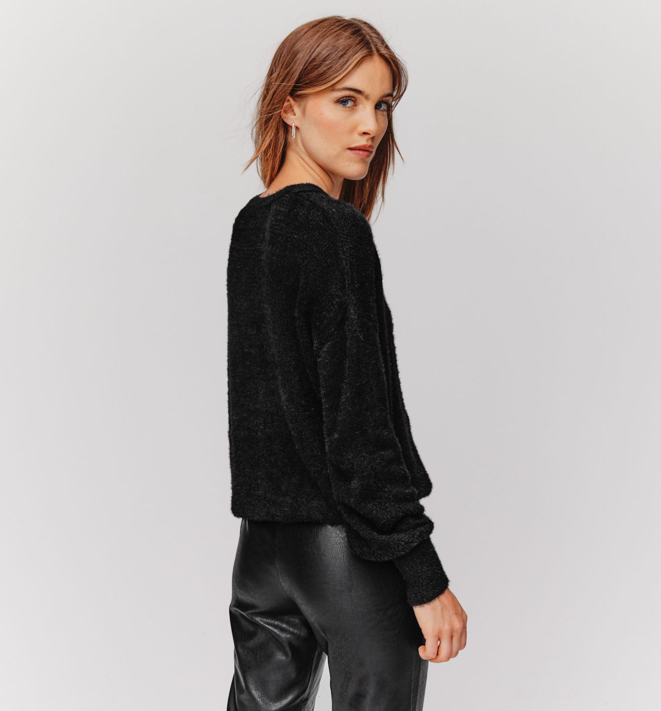 Pullover mit Spitzenkragen