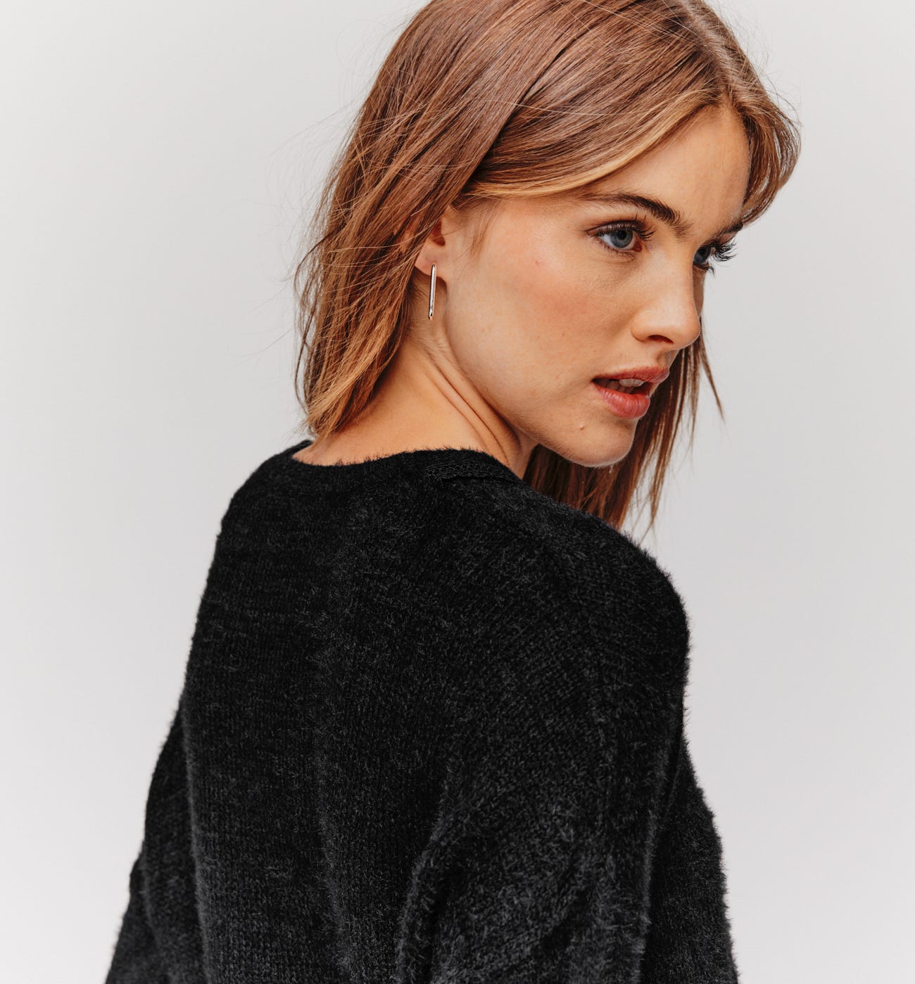 Pullover mit Spitzenkragen