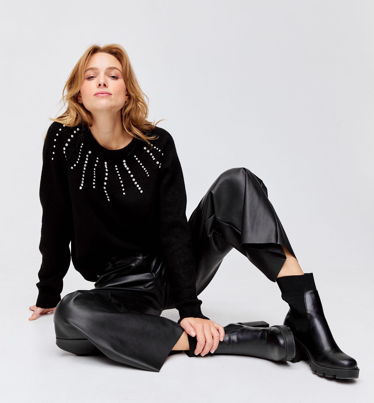 Oversize-Pullover mit Strass