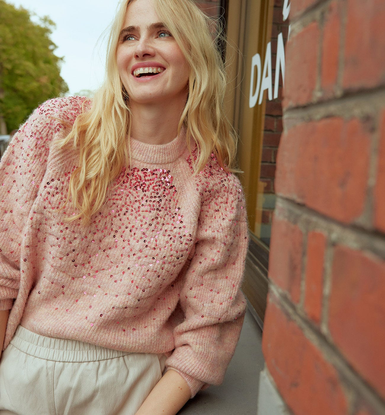 Maglia con paillettes
