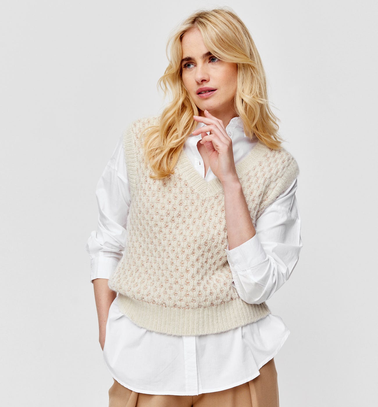 Knit sleeveless jumper
