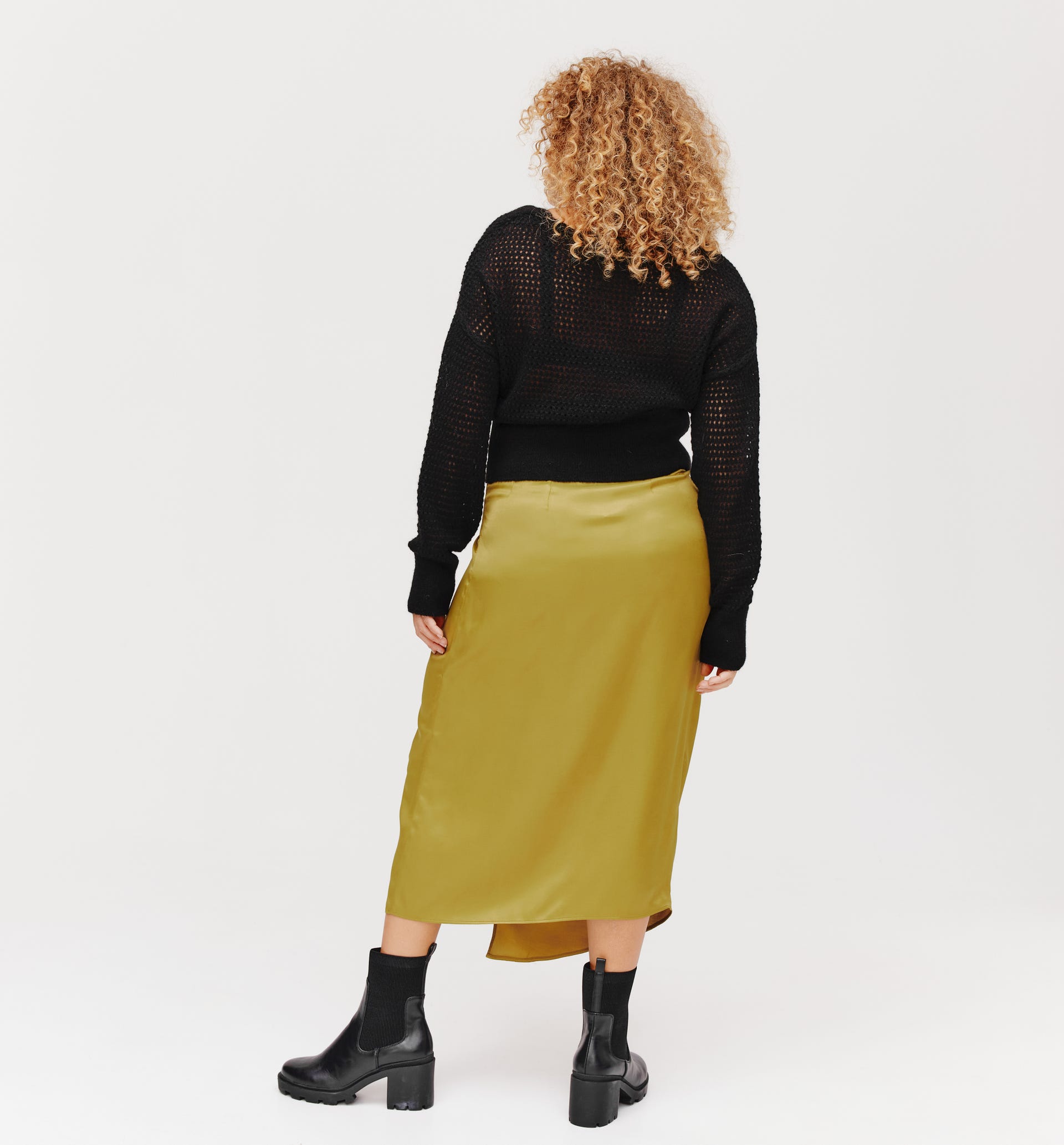 Short openwork jumper