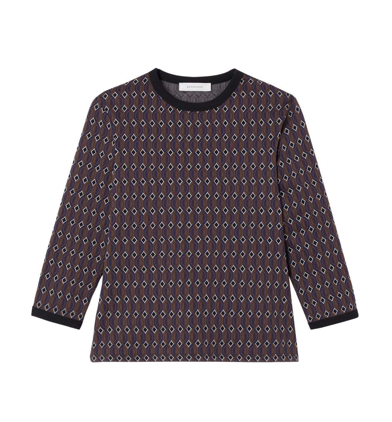 Long-sleeved top