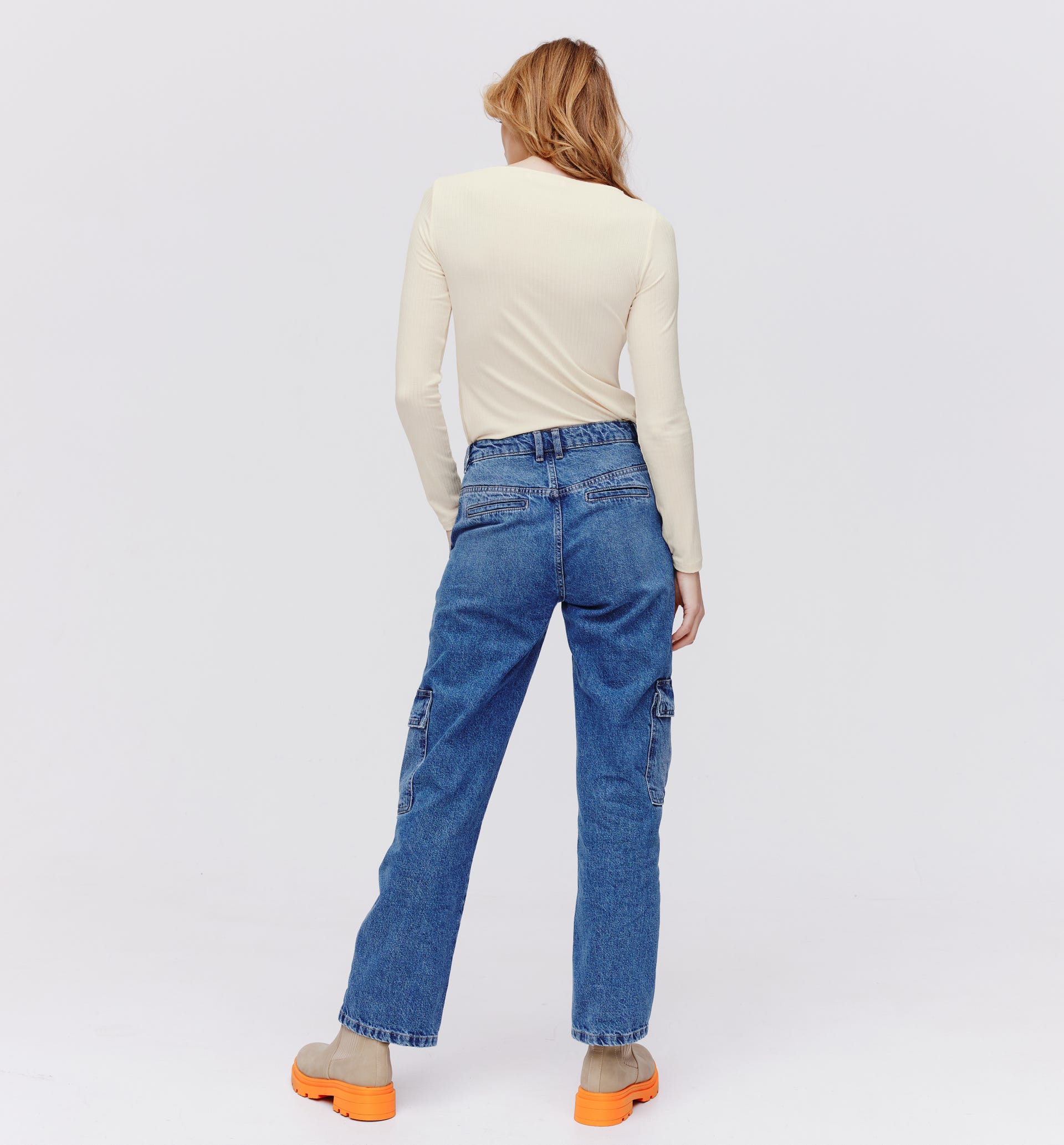 Cut-out top