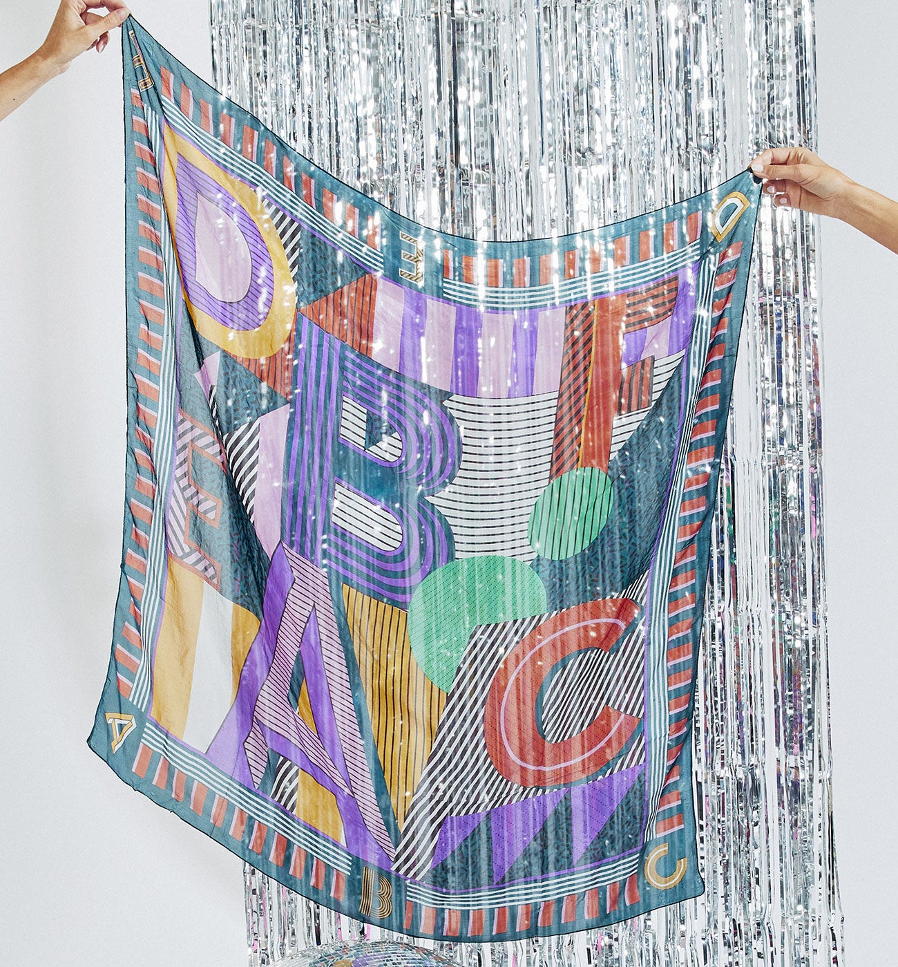 Foulard in seta stampa abbiccì