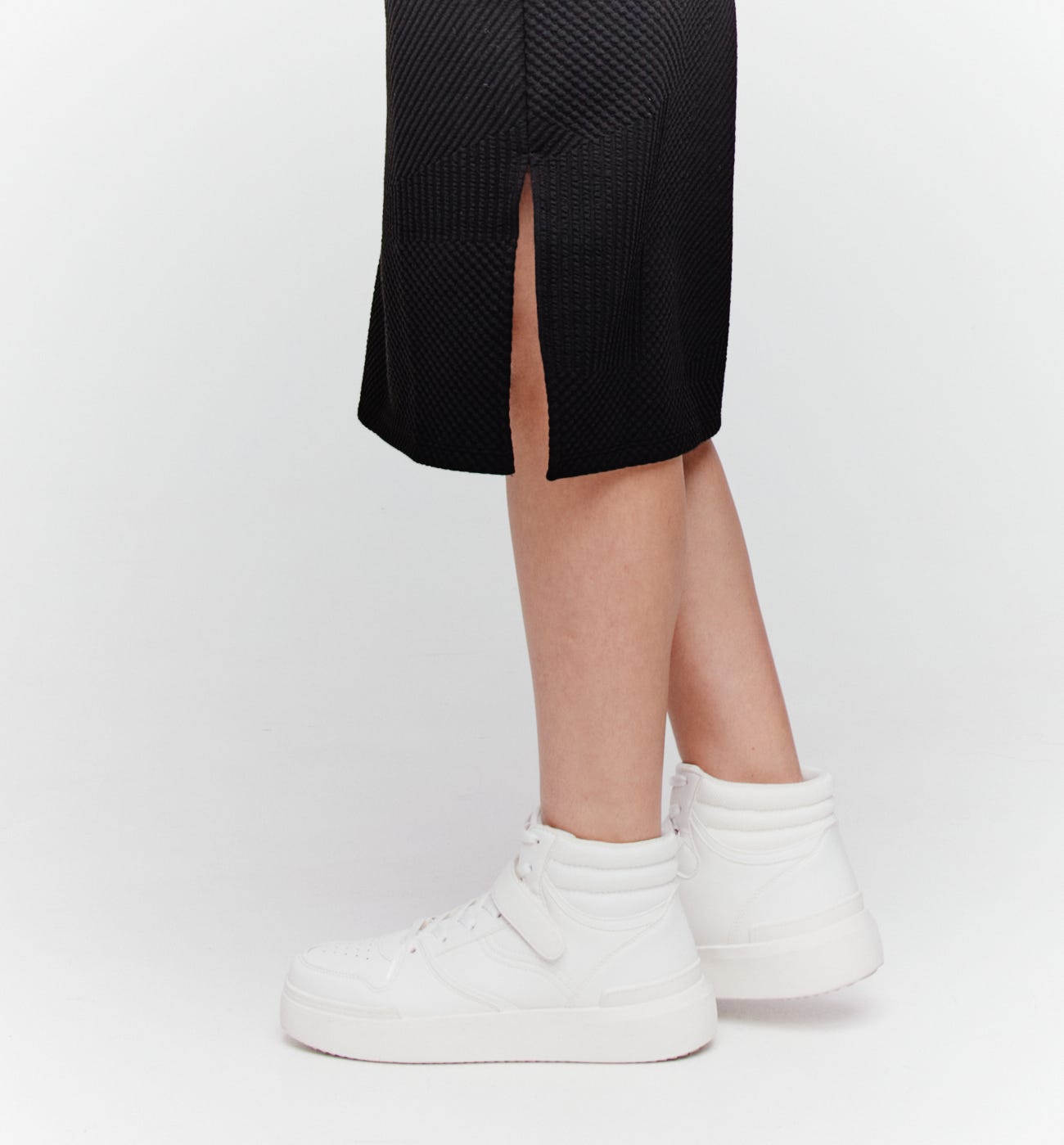 Textured pencil skirt