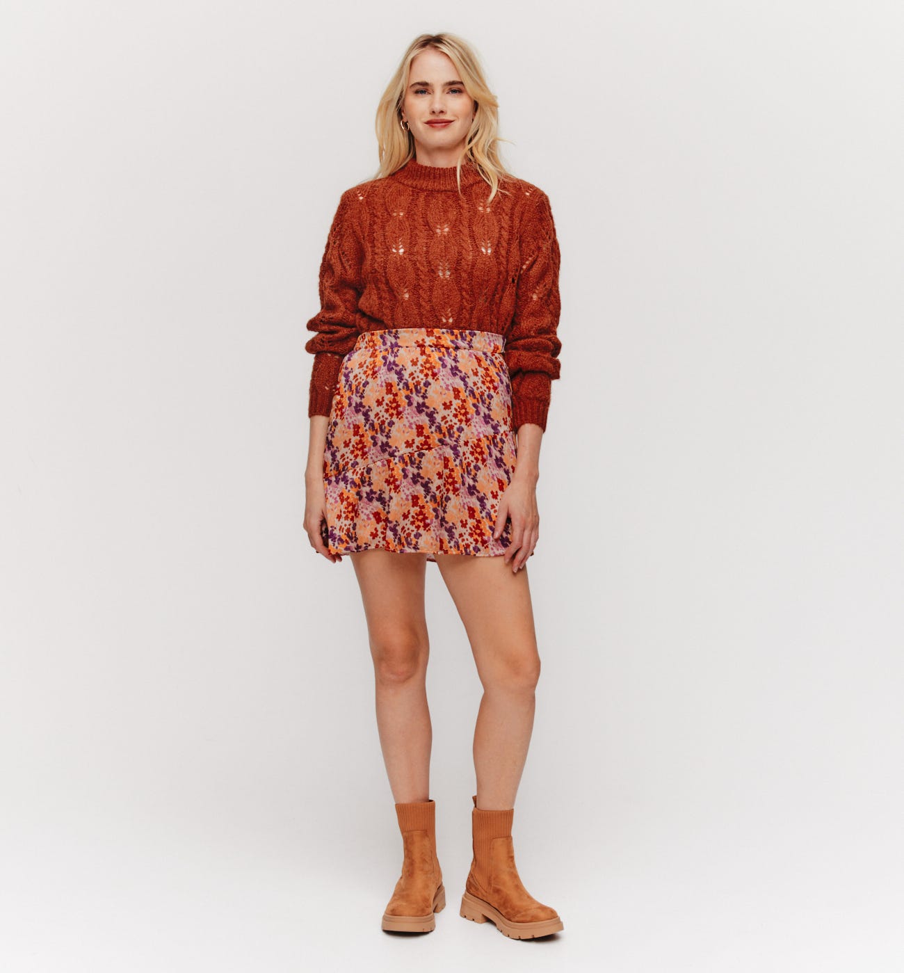 Patterned mini skirt