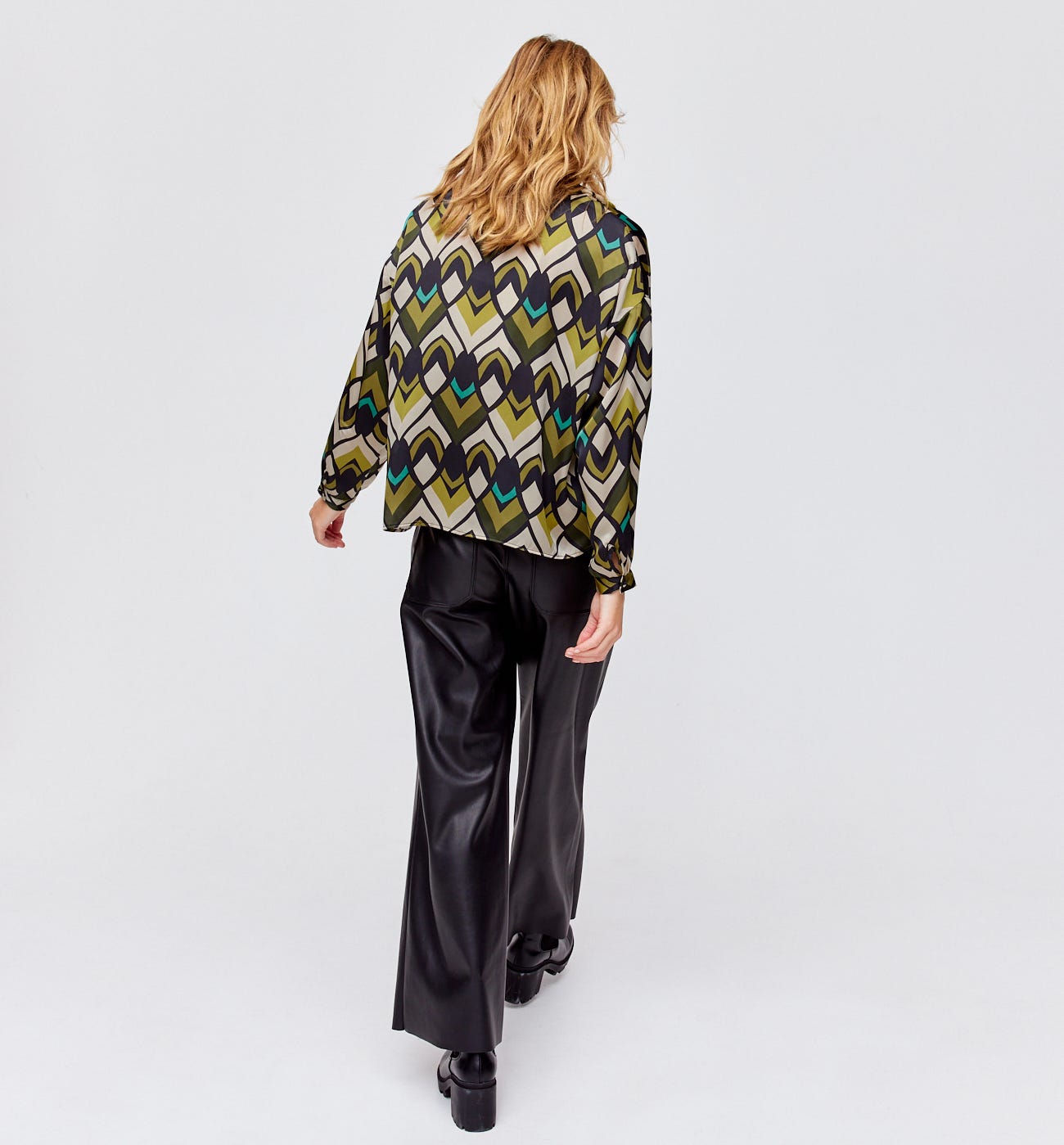 Silky patterned shirt