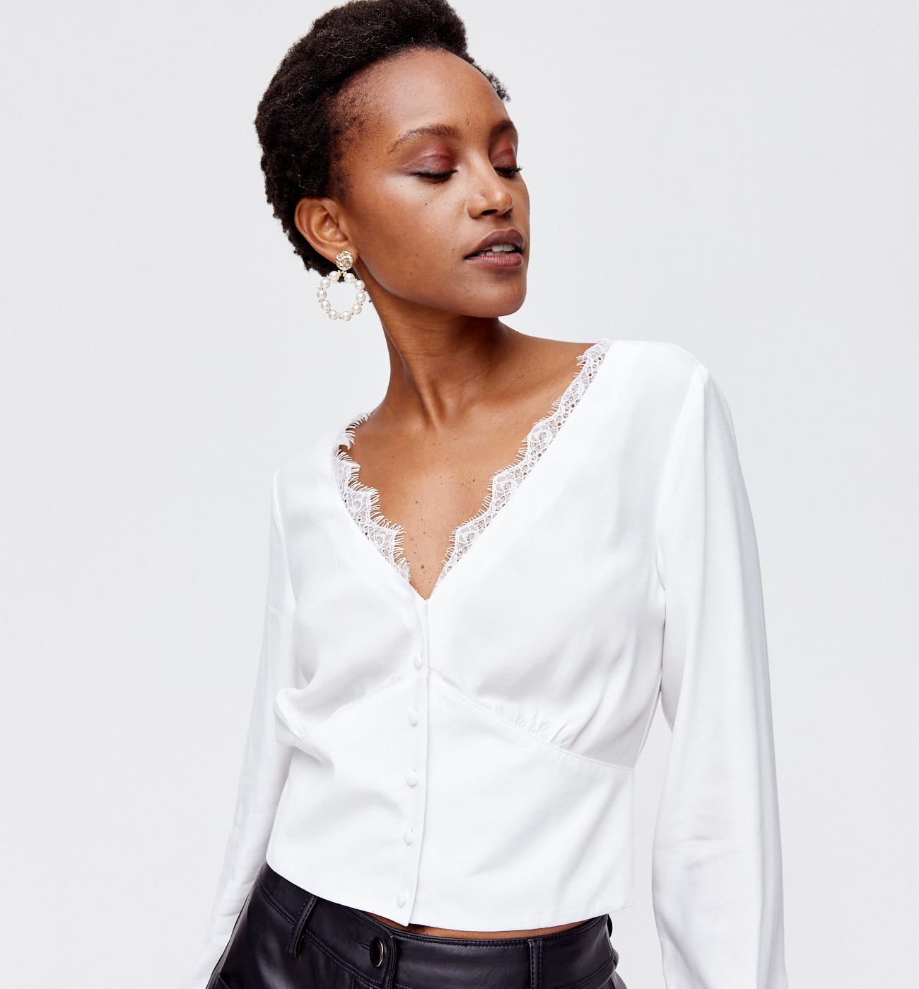 Bluse mit Spitzendetails