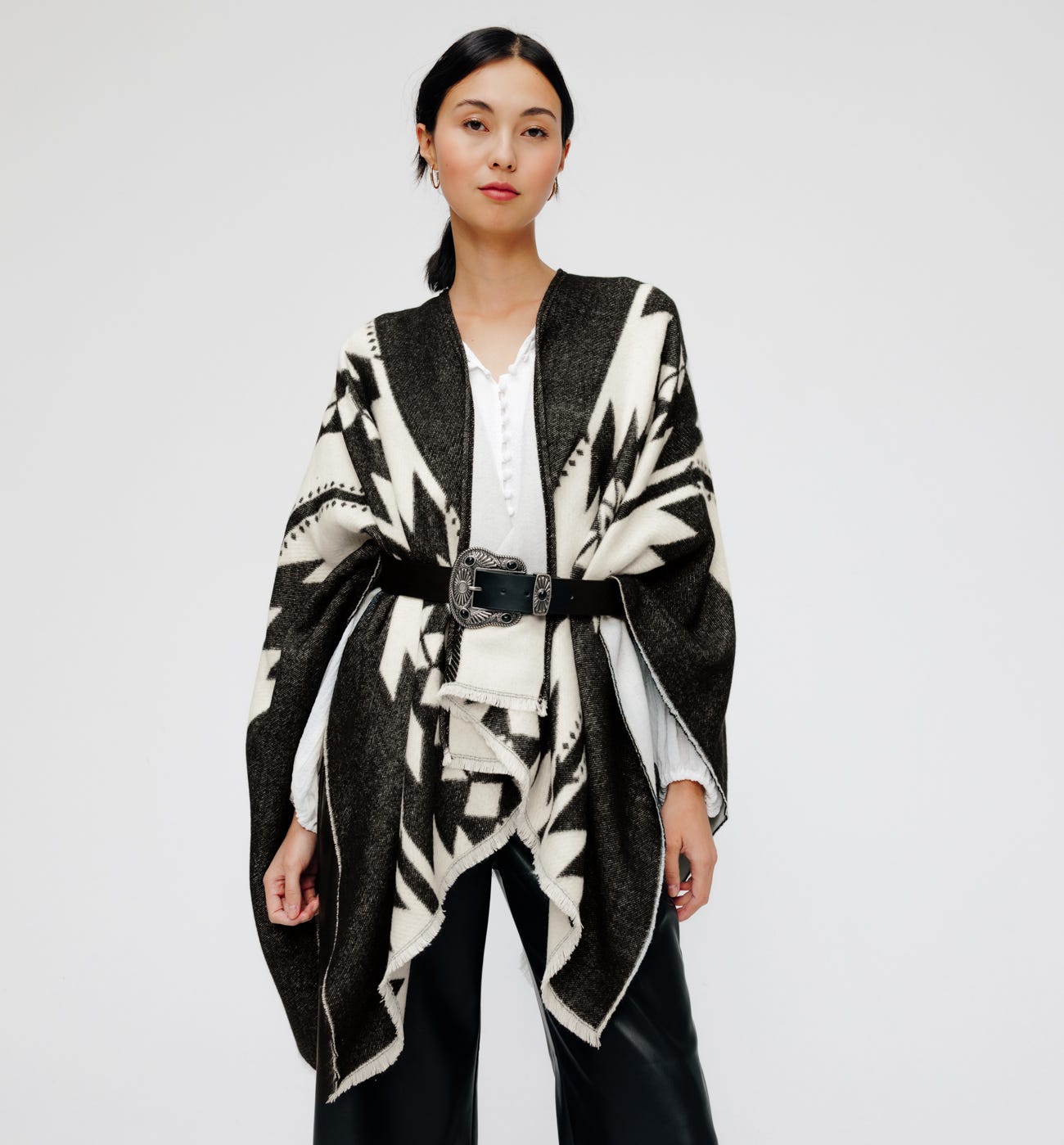 Poncho motivos amerindios