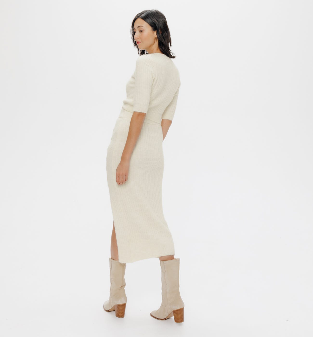 Knitted slit skirt