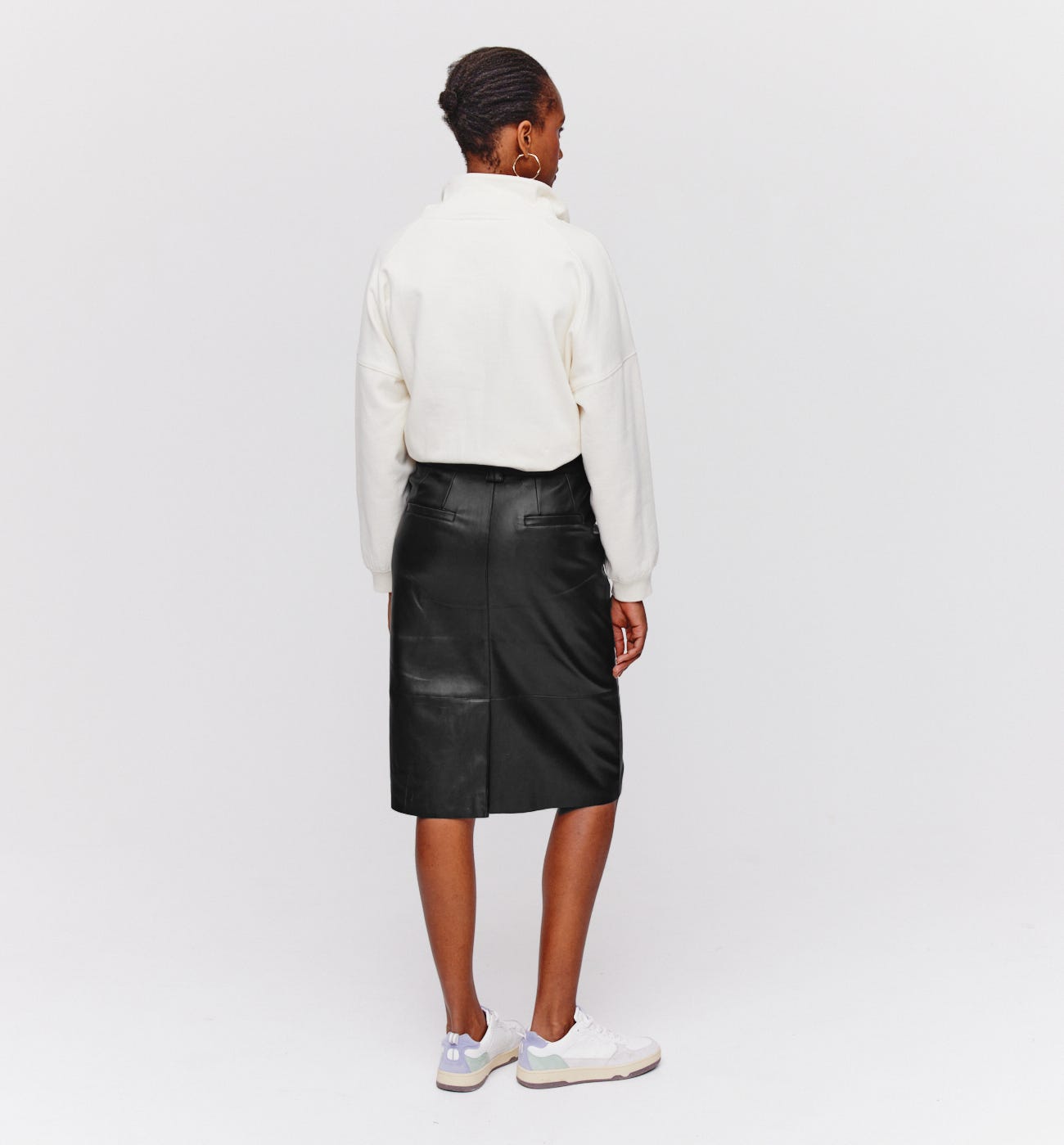 Falda midi efecto piel