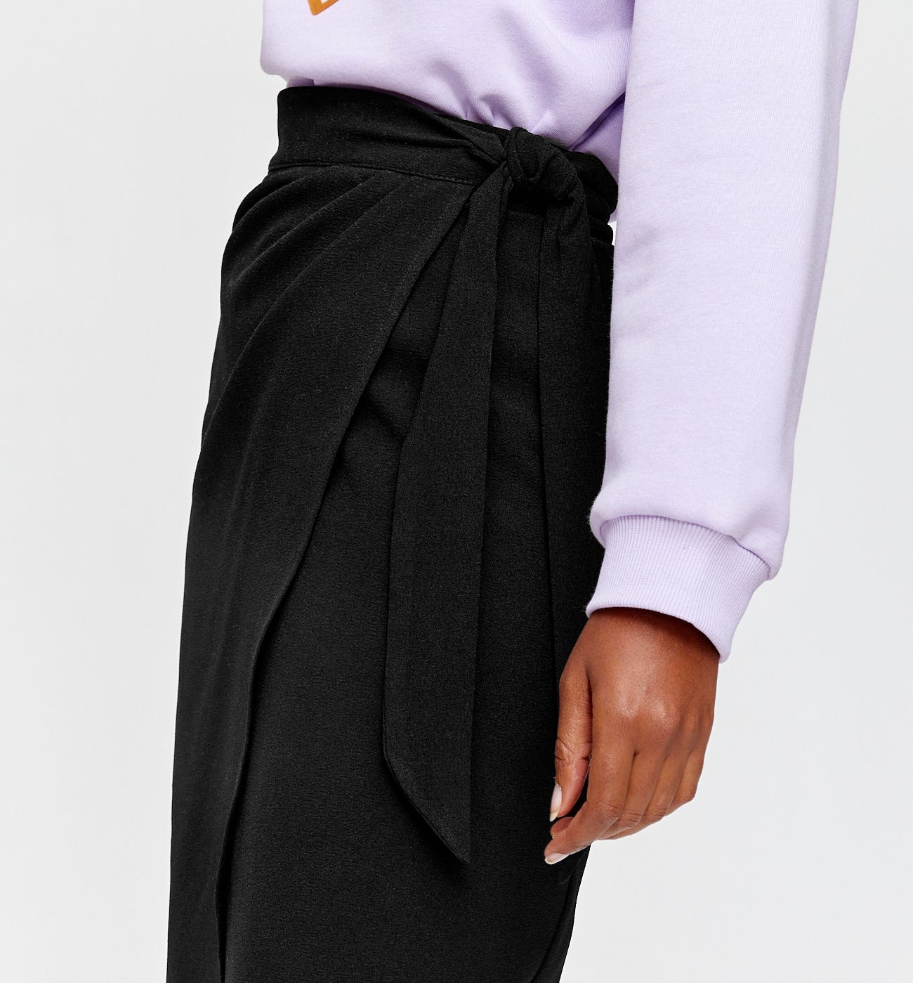 Plain crossover skirt