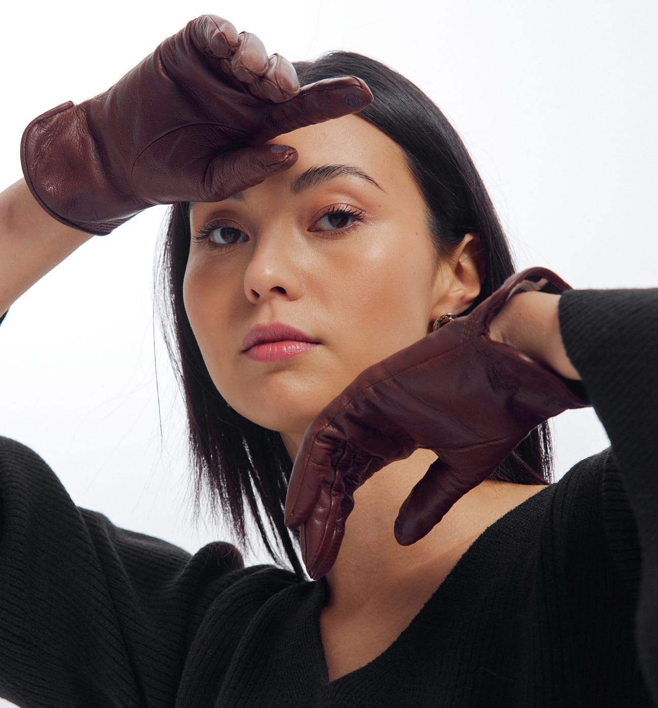 Leather gloves