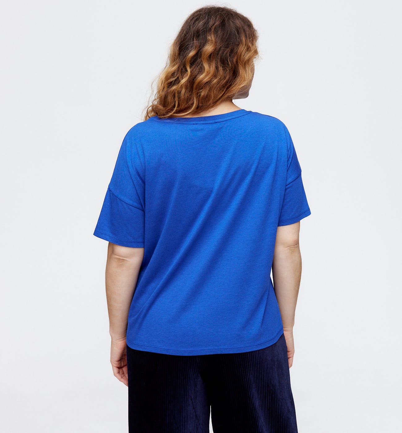 Top with front lettering