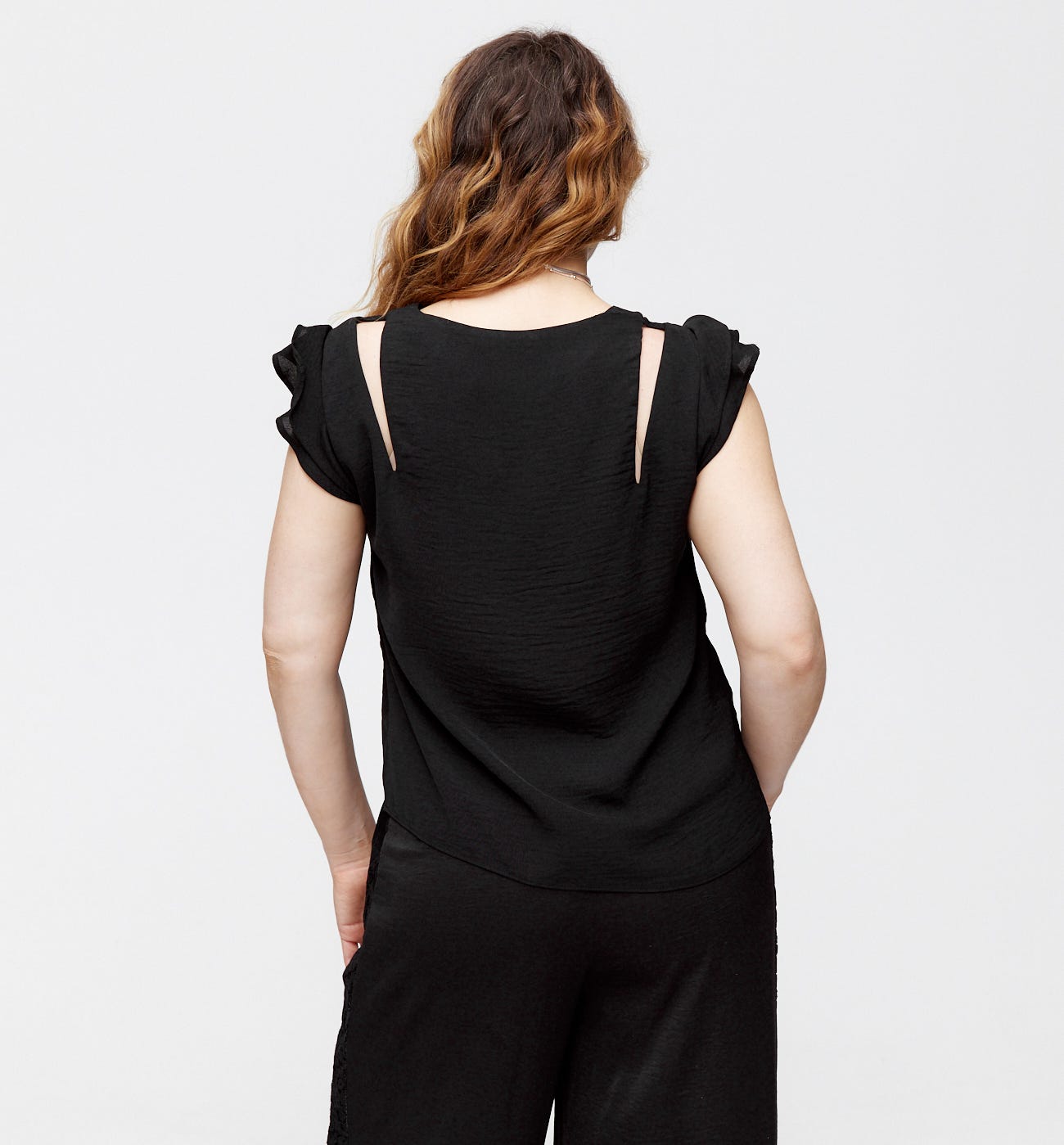 Cut-out detail blouse