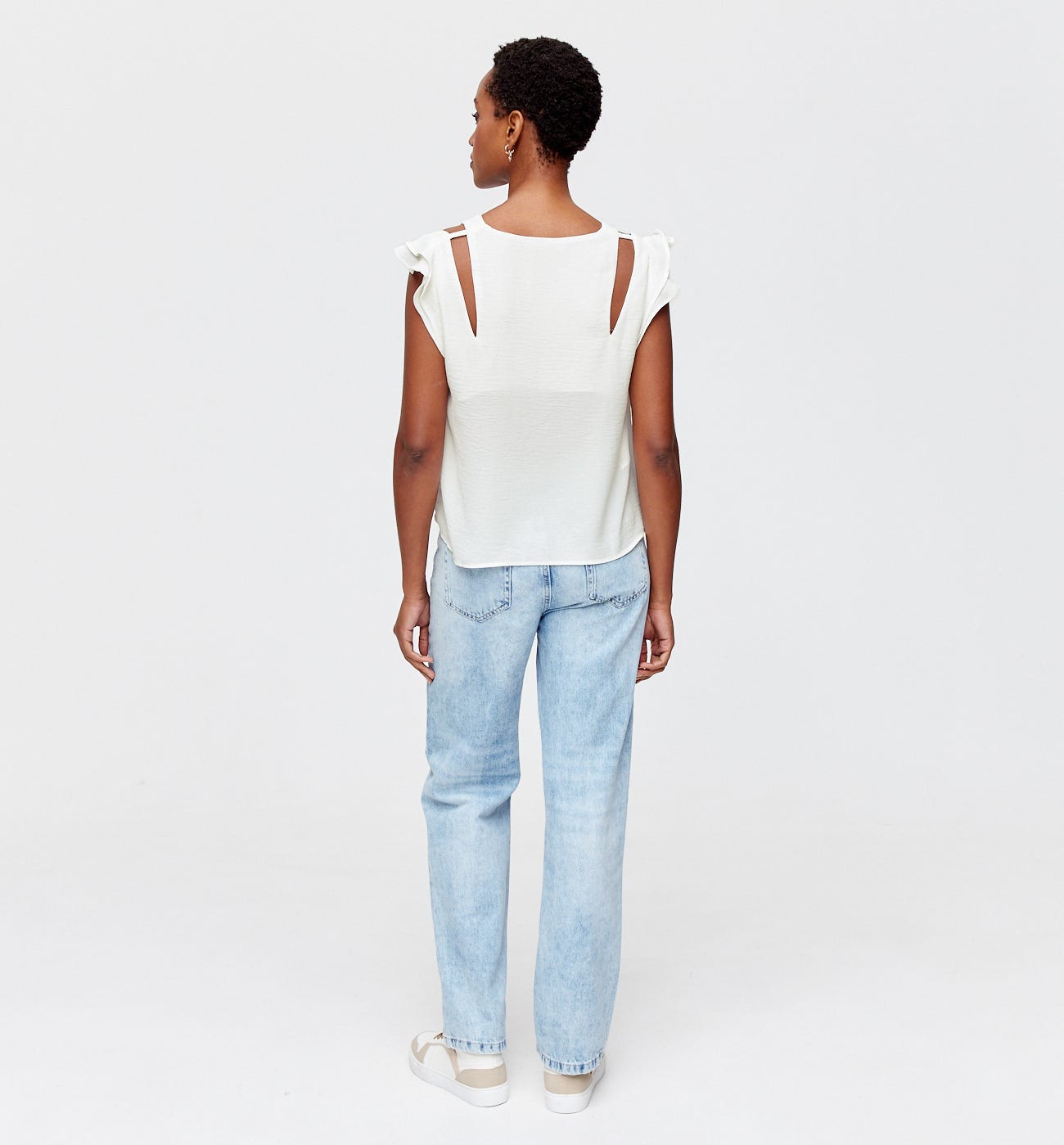 Blusa efecto cut out