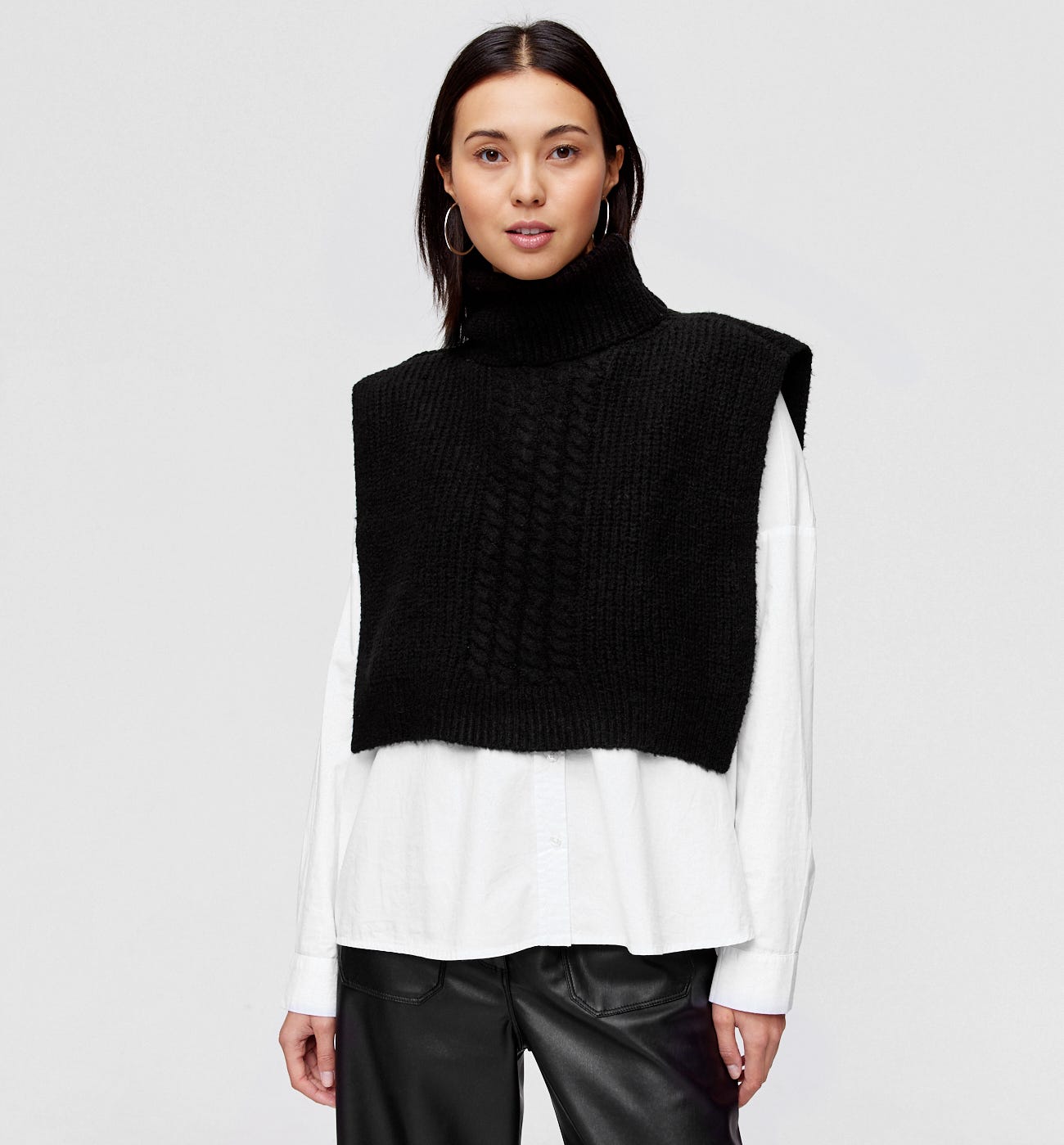 Krótki sweter z kołnierzem