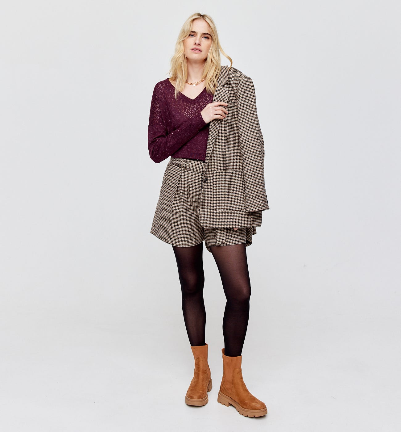 Glänzender Feinstrickpullover