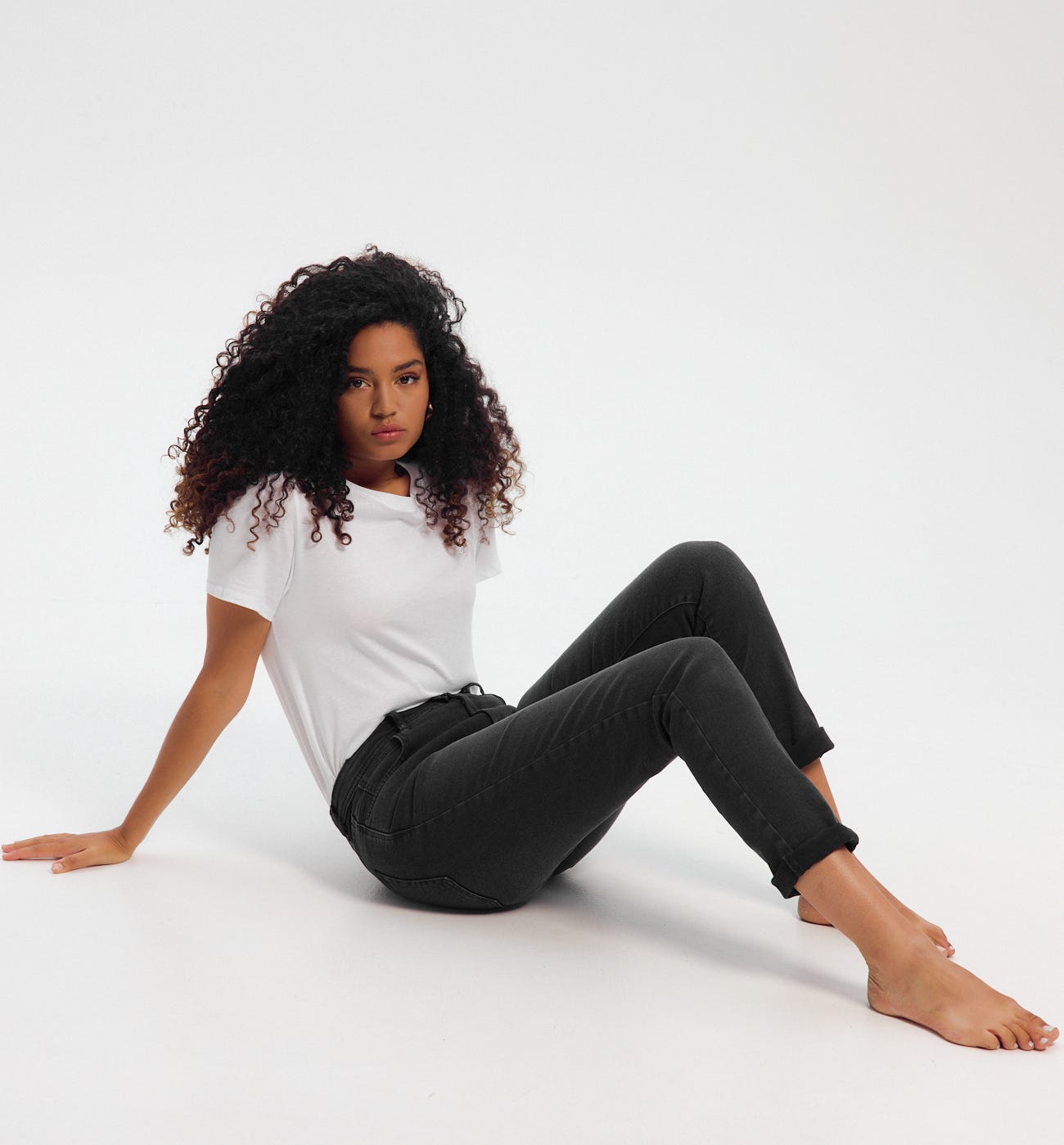 Jeansy typu girlfriend LUCIEN