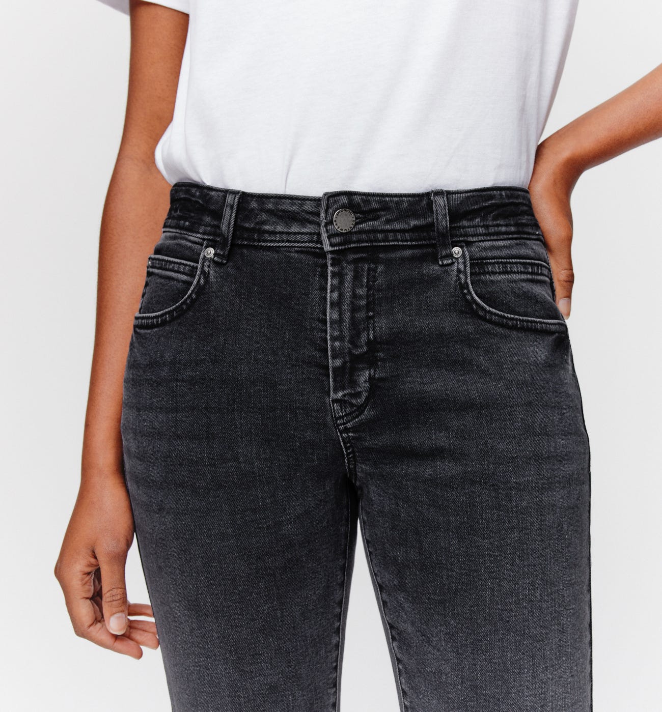 Jean girlfriend LUCIEN