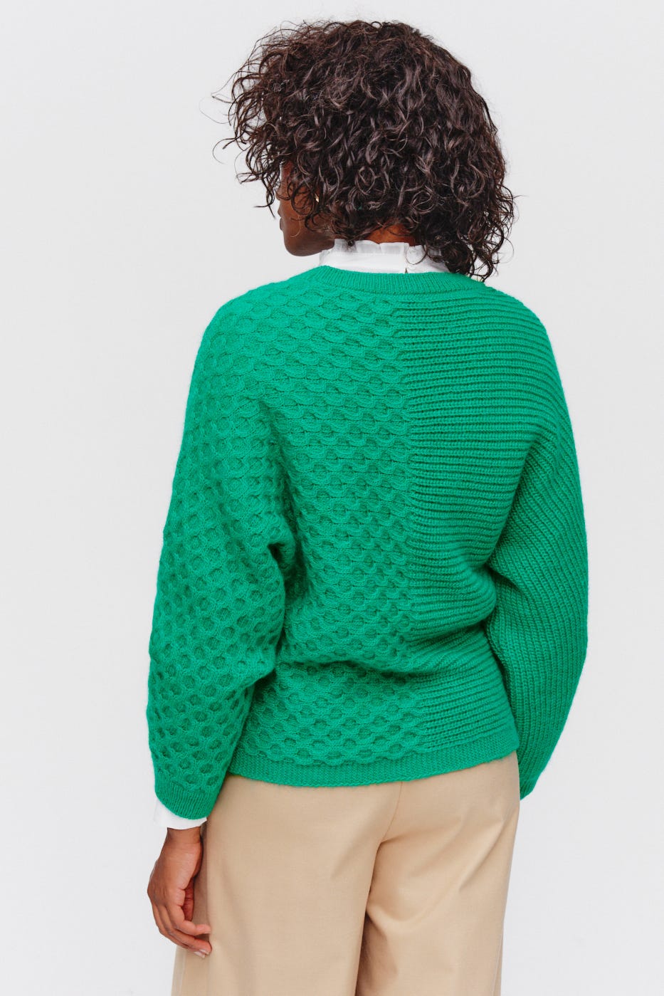 Batwing sleeved jumper