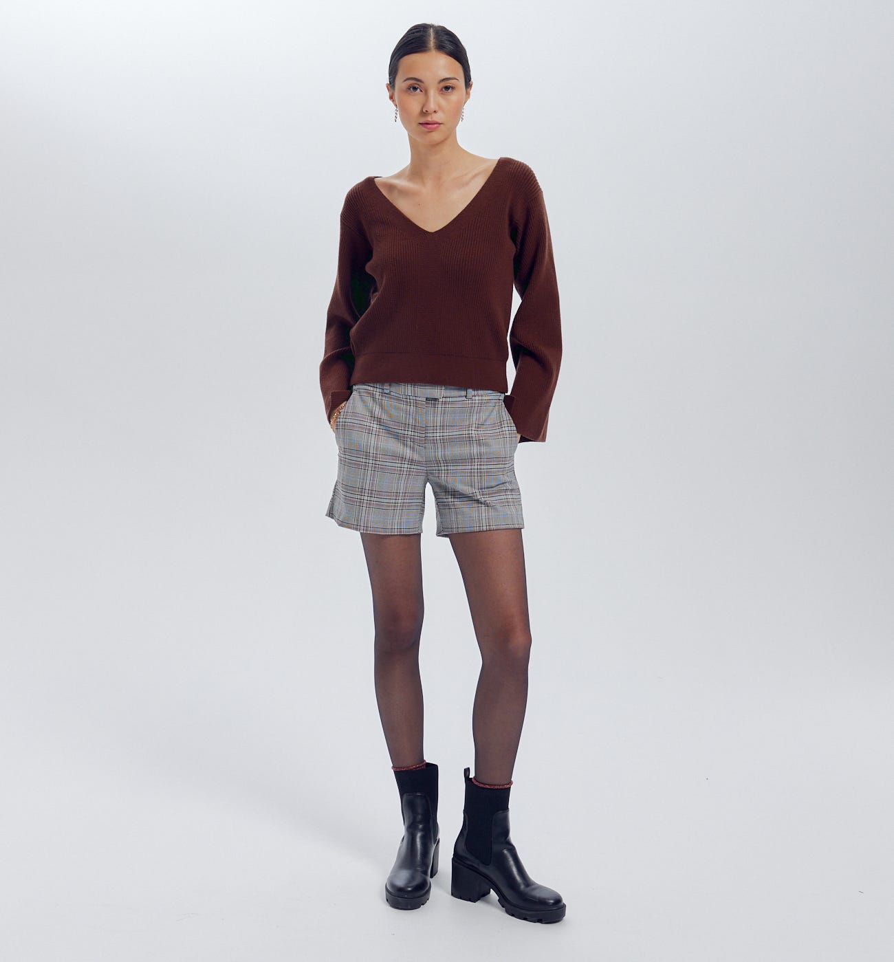 Pull col V nœud au dos